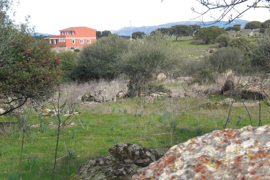 Agriturismo Pentuma Chiaramonti Exteriör bild